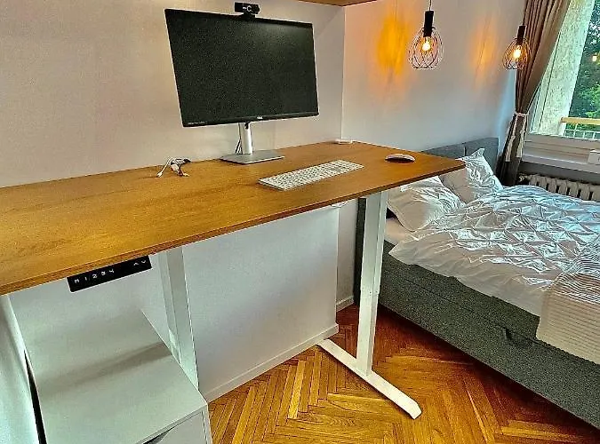 Luxurious Boho Style Apartm. *home Office* +desk * קטוביץ